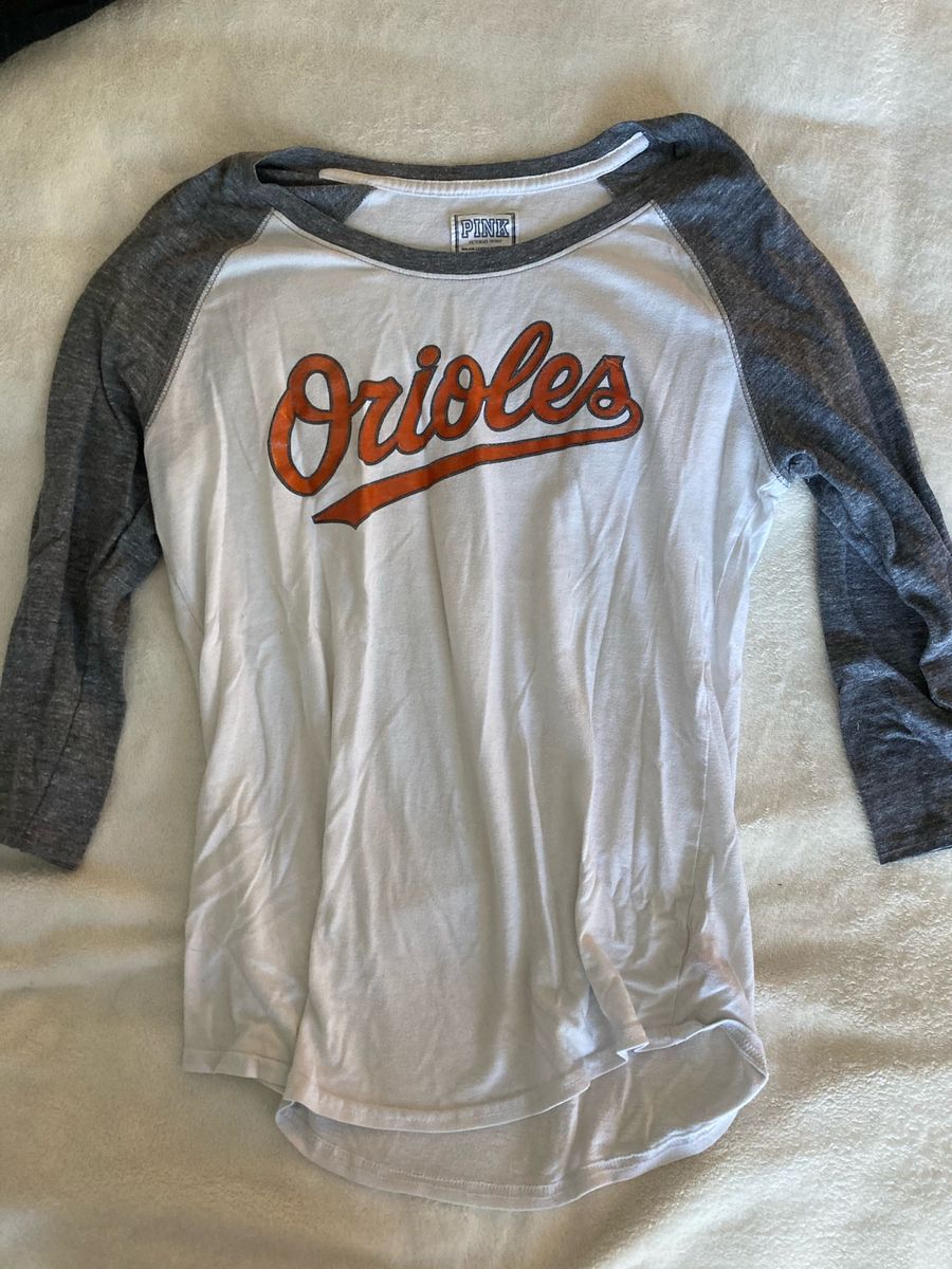 Grey casual short sleeve top orioles